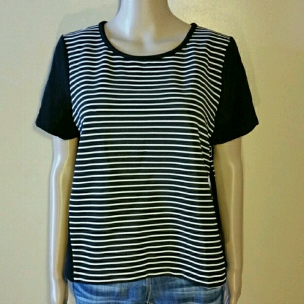 Kensie Ribbed Black and White Top